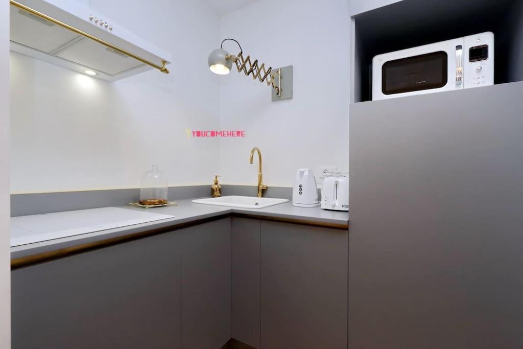 Ych-Renovated And Design Flat Close To The Center Рим Экстерьер фото