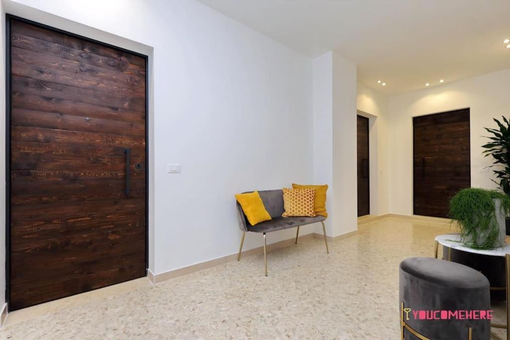 Ych-Renovated And Design Flat Close To The Center Рим Экстерьер фото